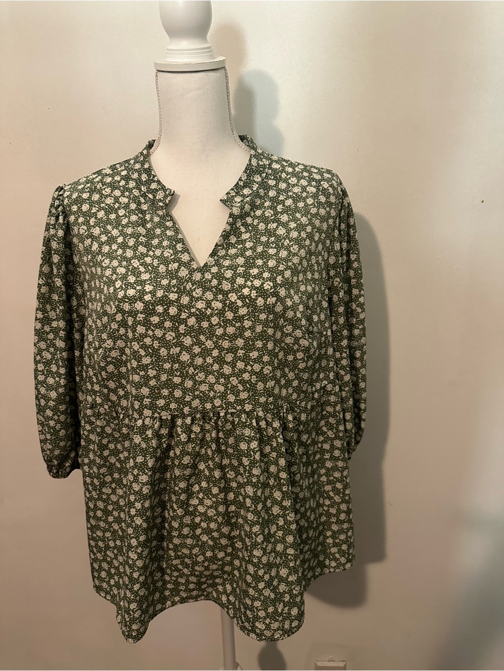 Green Floral Notch-Neck Peplum Blouse